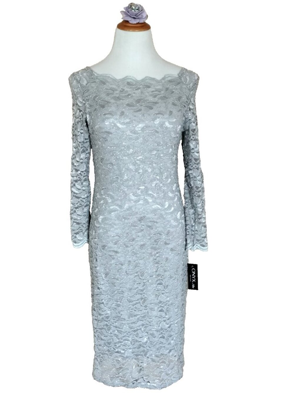 Onyx Nite Platinum Stretch Lace Dress 8 D-Cut Scallop Lined  3/4 Sleeve
